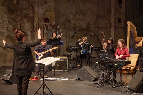 Coffin Bubbles, Yaron Deutsch, Ensemble Linea/Yalda Zamani