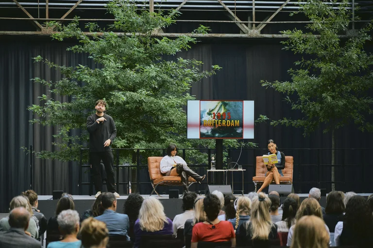 Fatima Khan and Cemile Sahin at a reading from the Brave New Voices series at the Jahrhunderthalle Bochum