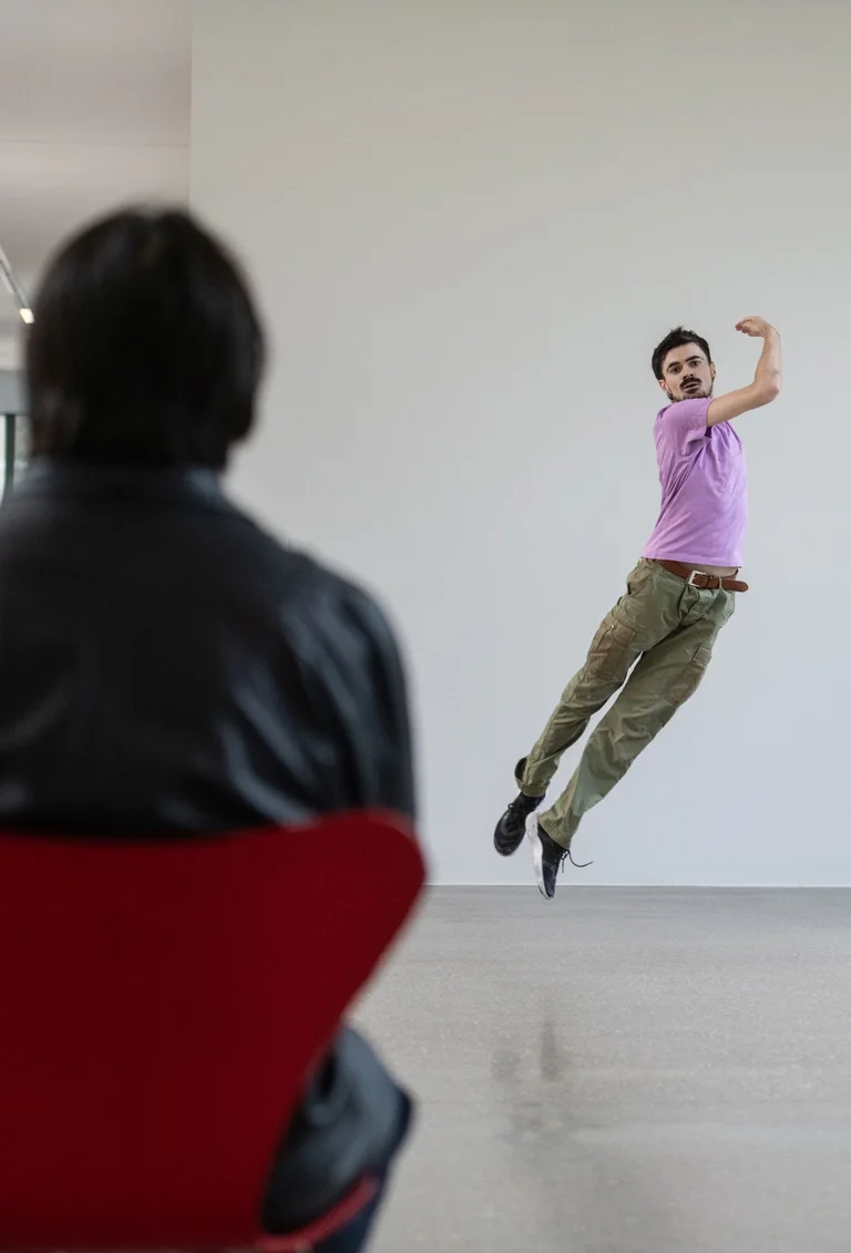 Tänzer der Dresden Frankfurt Dance Company im Museum Folkwang
