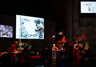 Die Erdfabrik, George Aperghis