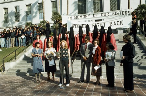 In Mourning and In Rage, 1977, Los Angeles City Hall, Performance by Suzanne Lacy and Leslie Labowitz