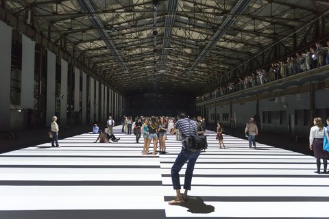 Ryoji Ikeda: »test pattern« [100 m version], Kraftzentrale, Landschaftspark Duisburg-Nord, 2013
