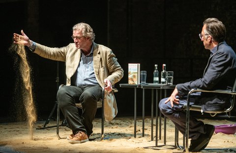 Natur und Luxus, Philipp Blom und Lukas Bärfuss