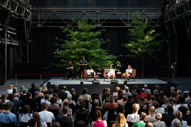 Brave New Voices am 01.09.2024 in der Jahrhunderhalle in Bochum mit Hengameh Yaghoobifarah und Fatma Aydemir