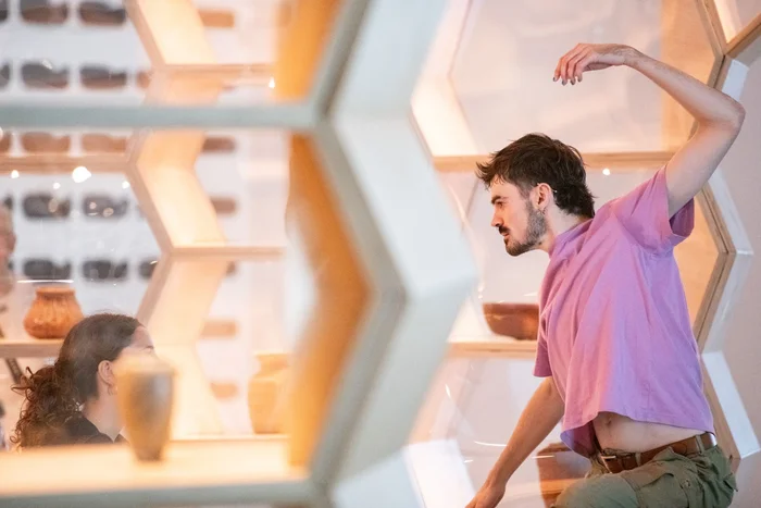 Tänzer der Dresden Frankfurt Dance Company im Museum Folkwang