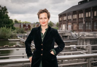 Barbara Frey, Intendantin der Ruhrtriennale 2021-2023, vor der Turbinenhalle in Bochum
