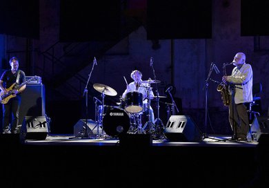 Full Blast. Von links Marino Pliakas, Michael Wertmüller, Peter Brötzmann