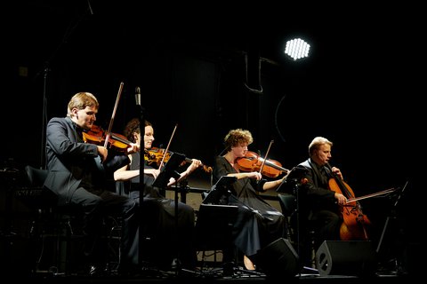 D • I • E, Anika Rutkofsky. Asasello Quartett