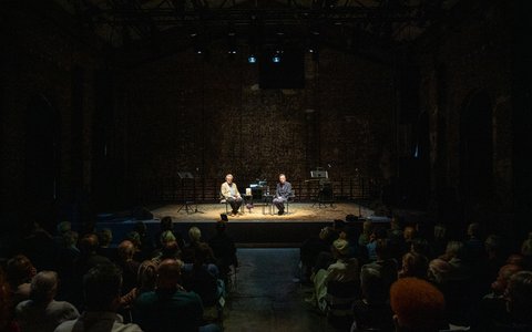 Natur und Luxus, Philipp Blom und Lukas Bärfuss