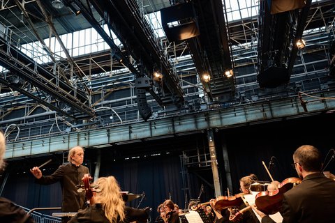 Titus Engel and Basel Sinfonietta, Play Big!