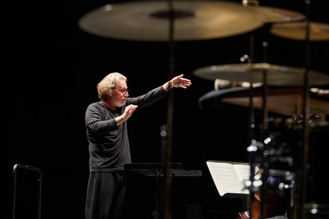 Clock dies, Ensemble Musikfabrik. Musikalische Leitung: Brad Lubman